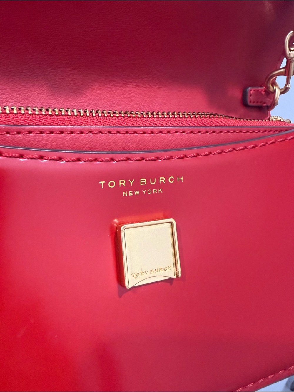 Tory Burch Red Leather Chain Crossbody & Wristlet - Picture 7 of 8